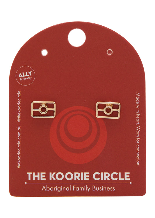 Gold Flag outline studs