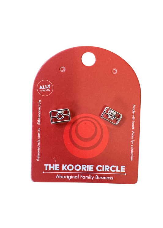 Silver Flag outline studs